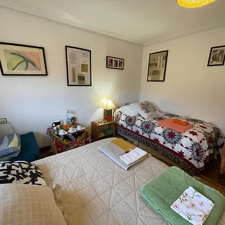 Ashram De La Peral *