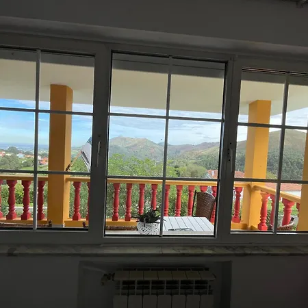 Ashram De La Peral *